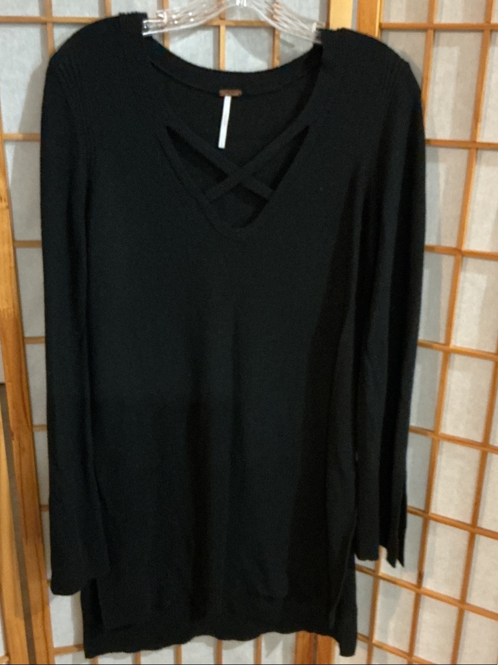 FREE PEOPLE VNECK SWEATER